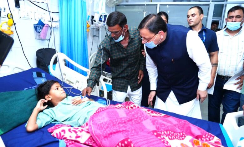 सीएम ने अस्पताल में तिमारदारों के लिए सुविधाएं बढ़ाने एवं स्वच्छता व्यवस्था सुदृढ़ करने के दिए निर्देश