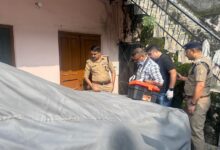 अभियुक्त ने अपनी लाइसेन्सी रिवाल्वर सेे खुद को मारी गोली