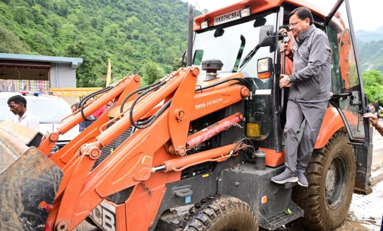 जन्मदिवस पर प्राकृतिक आपदा के मोर्चे पर जूझते रहे मुख्यमंत्री धामी