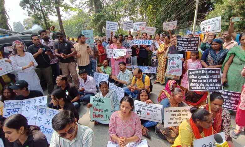 विशाल जुलुस द्वारा जनता की एक ही मांग: “एलिवेटेड रोड मंज़ूर नहीं!”