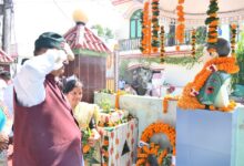 शहीद हवलदार बहादुर सिंह बोहरा की 18वीं पुण्यतिथि पर मंत्री गणेश जोशी ने दी श्रद्धांजलि शहीद हवलदार बहादुर सिंह बोहरा की 18वीं पुण्यतिथि पर मंत्री गणेश जोशी ने दी श्रद्धांजलि