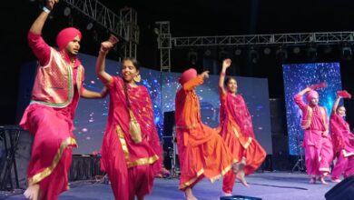 जीआरडी के “अभिनंदन-2025 ” कार्यक्रम में जमकर झूमे छात्र