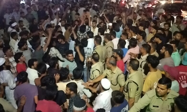बवाल करने वालों पर पुलिस ने दर्ज किया मुकदमा