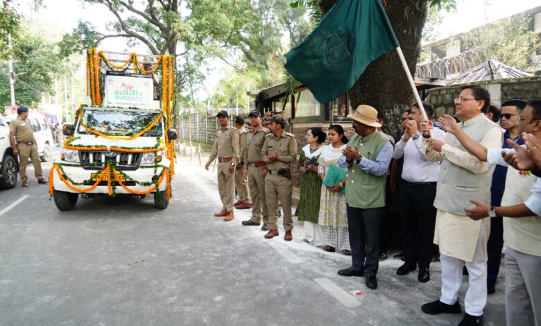 वन्यजीव सप्ताह के शुभारंभ अवसर पर मुख्यमंत्री धामी ने बाइक रैली को हरी झंडी दिखाकर किया रवाना