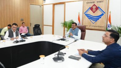 कार्यों को समय से पूर्ण कराए जाने के लिए लगातार मॉनिटरिंग की जाए : CS