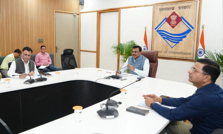 कार्यों को समय से पूर्ण कराए जाने के लिए लगातार मॉनिटरिंग की जाए : CS