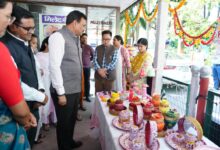 सीएस ने महिलाओं द्वारा निर्मित उत्पादों की प्रदर्शनी का किया शुभारम्भ सीएस ने महिलाओं द्वारा निर्मित उत्पादों की प्रदर्शनी का किया शुभारम्भ