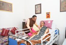 कैबिनेट मंत्री गणेश जोशी ने पूर्व मुख्यमंत्री मेजर जनरल बीसी खंडूरी और तीरथ सिंह रावत से भेंट की