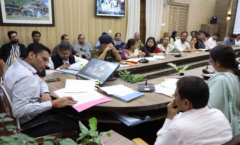 ‘‘भिक्षा से शिक्षा ओर’’ जिला प्रशासन की स्वर्णिम पहल आधुनिक इंटेंसिव केयर सेंटर; संगीत, योग, खेल; शिक्षा की ओर मुड़ा सड़क पर बिखरा बचपन