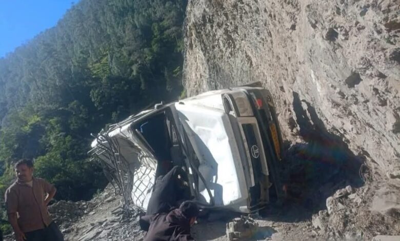 आम लोगों के लिए खतर बनी निजमुला विरही सड़क की काली चट्टान