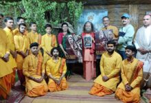 ऋषिकेश परमार्थ निकेतन में स्वामी चिदानंद सरस्वती महाराज के हाथों हिन्दी फीचर फिल्म ‘डीएफओ डायरी फॉरेस्ट वॉरियर्स’ के पोस्टर का किया गया अनावरण ऋषिकेश परमार्थ निकेतन में स्वामी चिदानंद सरस्वती महाराज के हाथों हिन्दी फीचर फिल्म ‘डीएफओ डायरी फॉरेस्ट वॉरियर्स’ के पोस्टर का किया गया अनावरण