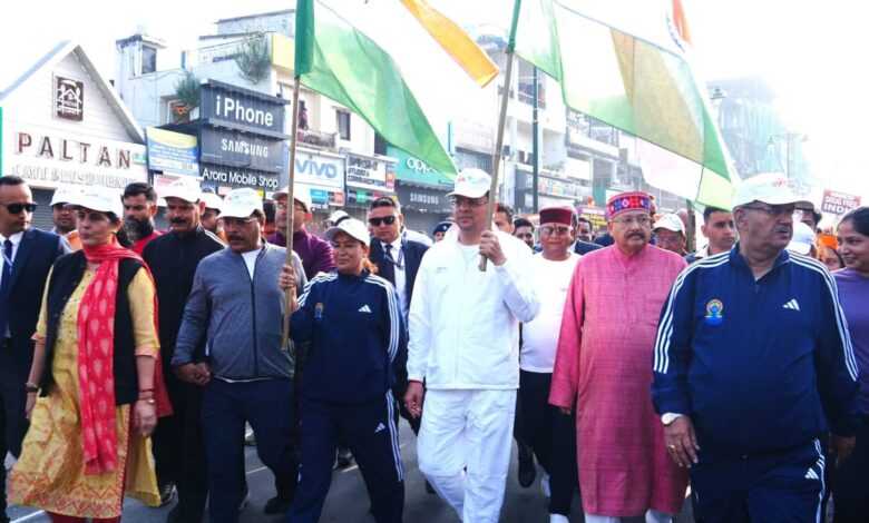 यूनिटी मार्च में सड़क पर उतरा दून, मुख्यमंत्री और रेखा आर्या ने दिखाई हरी झंडी