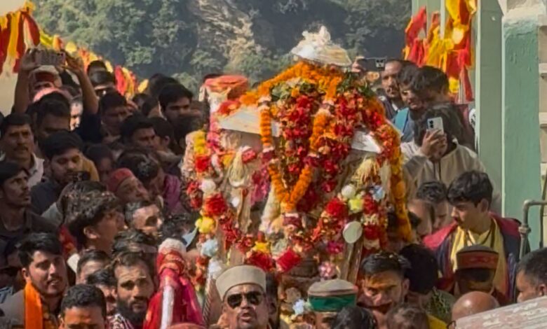 ओंकारेश्वर मंदिर पहुँची बाबा केदार की पंचमुखी चल विग्रह डोली
