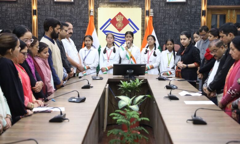 राष्ट्रगीत वंदे मातरम् के 150 वर्ष पूर्ण होने पर जनपद में गूंजा देशभक्ति का स्वर