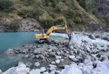 धौली गंगा नदी में एक झील बनने की जानकारी के बाद प्रशासन अलर्ट मोड़ में