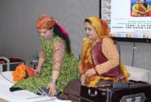 दून पुस्तकालय में माधुरी बड़थ्वाल और उप्रेती सिस्टर्स की प्रस्तुतियों ने बांधा समा रामलाल की कठपुतली देख आनंदित हुए बच्चे दून पुस्तकालय में माधुरी बड़थ्वाल और उप्रेती सिस्टर्स की प्रस्तुतियों ने बांधा समा रामलाल की कठपुतली देख आनंदित हुए बच्चे