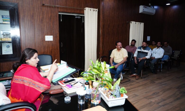 शहर की सौंदर्यता एवं जनसुविधा के लिए इंटरनेट एवं केबल तारों को सुव्यवस्थित किए जाने के निर्देश