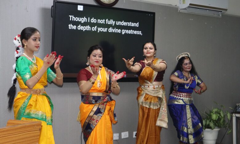 दून पुस्तकालय में हुआ पर्यावरण पर मन्थन व बहुभाषी कवि सम्मेलन दून पुस्तकालय में हुआ पर्यावरण पर मन्थन व बहुभाषी कवि सम्मेलन