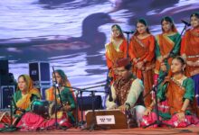 युवा महोत्सव के दूसरे दिन स्पोर्ट्सटेक हैकाथॉन, मुर्गाझपट एवं दर्शन फर्सवाण के सुरों ने बांधा समा
