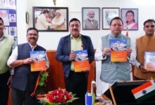मुख्यमंत्री ने किया औद्योगिक विकास तथा सूक्ष्म, लघु एवं मध्यम उद्यम विभाग के शासनादेशों के संकलन का विमोचन मुख्यमंत्री ने किया औद्योगिक विकास तथा सूक्ष्म, लघु एवं मध्यम उद्यम विभाग के शासनादेशों के संकलन का विमोचन