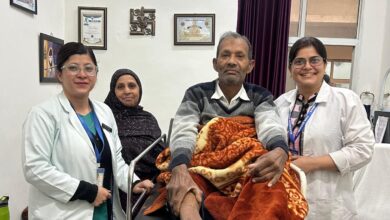 श्री महंत इन्दिरेश अस्पताल में माइक्रोसर्जरी द्वारा सफल इलाज