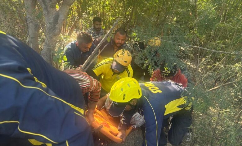 120 मीटर गहरी खाई में गिरे वाहन से SDRF ने घायल को किया सुरक्षित रेस्क्यू