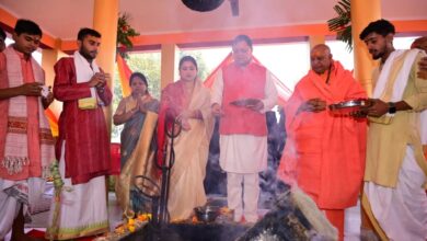 मुख्यमंत्री ने घोषणा की कि मेन मार्ग से सुनहरा मार्ग चौराहे को शहीद चौक के नाम दिया जाएगा