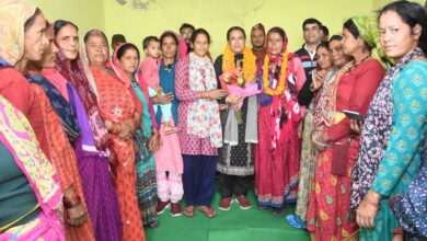 विकास कार्य सरकार की पहली प्रतिबद्धता : रेखा आर्या