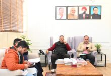 कैबिनेट मंत्री गणेश जोशी ने की मसूरी विधानसभा क्षेत्र में चल रहे विकास कार्यों और क्षेत्र में आपदा के पुनर्निर्माण कार्यों की समीक्षा 