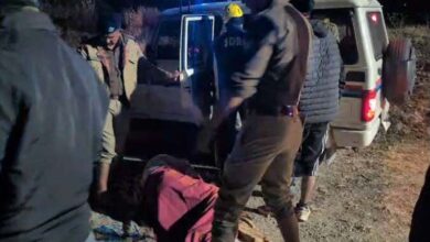 बारात में शामिल होने जा रहे लोगों की कार शिप्रा नदी में गिरी, तीन शिक्षकों की मौत