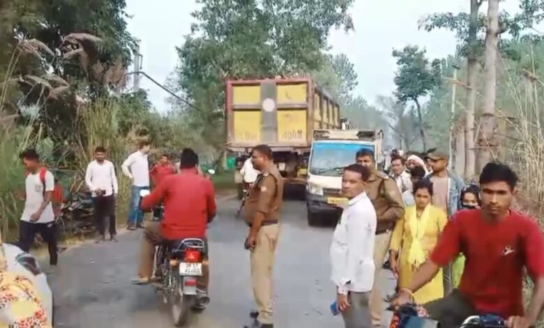 रूड़की में ट्रक ने बाइक को मारी टक्कर, जीजा-साले की मौत रूड़की में ट्रक ने बाइक को मारी टक्कर, जीजा-साले की मौत