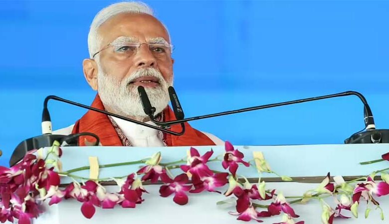 प्रधानमंत्री नरेंद्र मोदी ने लालू- राबड़ी राज पर तंज कसते हुए कहा कि पंद्रह साल के जंगल राज का रिपोर्ट कार्ड बोलता है, शून्य बट्टा सन्नाटा