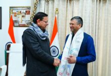 सीएम धामी से महापौर सौरभ थपलियाल ने शिष्टाचार की भेंट , कई महत्वपूर्ण विषयों पर की चर्चा
