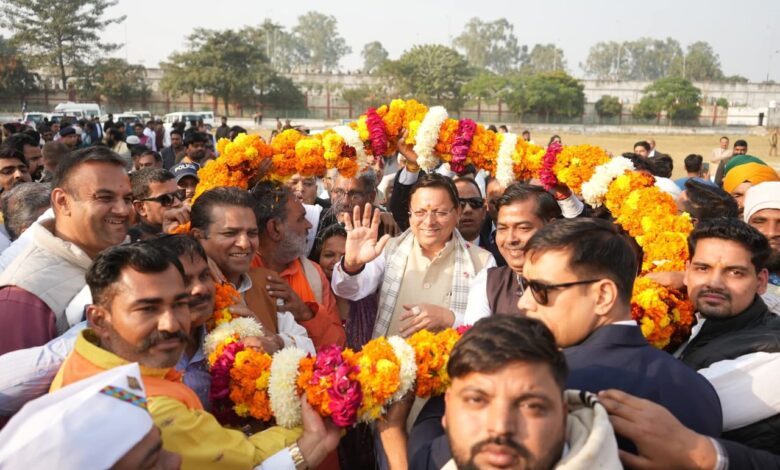 मुख्यमंत्री धामी का हरिद्वार आगमन-गन्ने का भाव ऐतिहासिक रूप से बढ़ाने पर किसानों ने किया भव्य स्वागत
