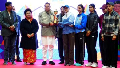 सीएम धामी ने विभिन्न खेल स्पर्धाओं में विजेता टीम को किया सम्मानित