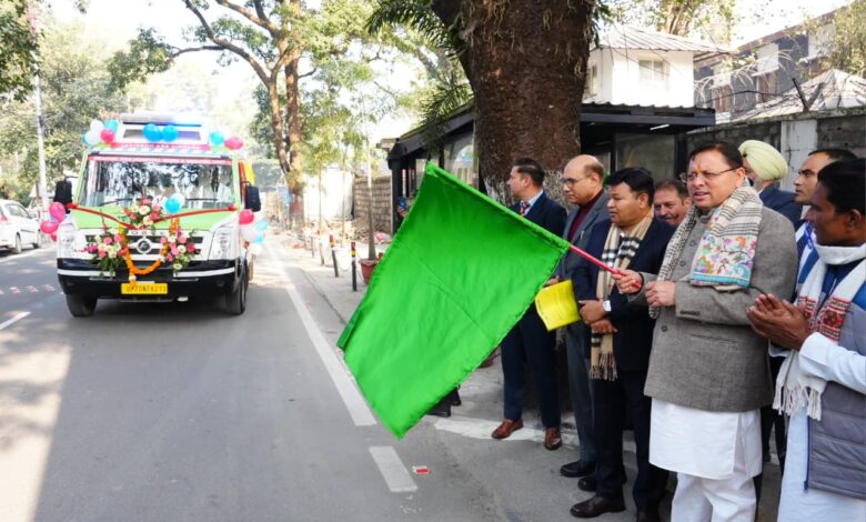 सीएम ने किया “ग्रामीण गढ़वाल समग्र स्वास्थ्य सेवा परियोजना” के अंतर्गत मोबाइल मेडिकल यूनिट  वाहनों का फ्लैग‑ऑफ 