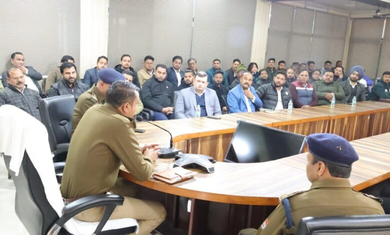 वरिष्ठ पुलिस अधीक्षक देहरादून द्वारा नव वर्ष की तैयारियों को लेकर गोष्ठी का आयोजन