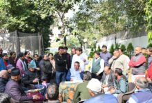 उपनल कर्मचारी महासंघ के पदाधिकारियों के एक प्रतिनिधिमंडल ने सैनिक कल्याण मंत्री गणेश जोशी से की मुलाकात