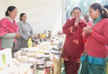 स्वदेशी उद्यमिता का आधार है महिलाएं : रेखा आर्या स्वदेशी उद्यमिता का आधार है महिलाएं : रेखा आर्या
