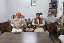 किसान नेता राकेश टिकैत से मिले पूर्व राज्य मंत्री रविंद्र सिंह आनंद, किसानों की बदहाली पर हुई गंभीर चर्चा