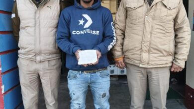 युवाओं को बर्बाद करने वालों पर चमोली पुलिस का शिकंजा,अवैध स्मैक के साथ तस्कर दबोचा