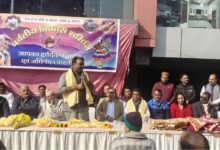“पर्वतीय विकास समिति” ने किए कंबल वितरित “पर्वतीय विकास समिति” ने किए कंबल वितरित