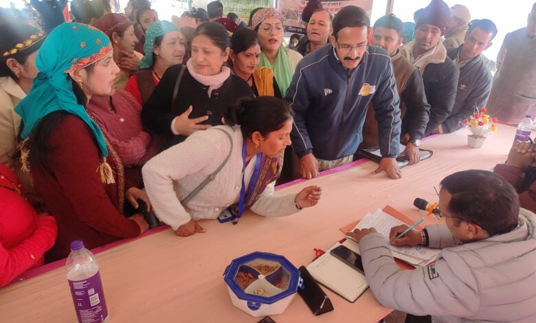 जन-जन के द्वार पहुँची सरकार, बहुउद्देशीय शिविर बने ग्रामीणों की बड़ी राहत