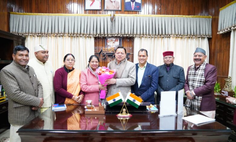 सीबीआई जांच की संस्तुति प्रदान करने पर कई विधायकों ने सीएम से मुलाकात कर आभार व्यक्त किया