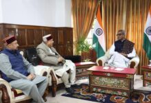 महाराज ने की सिक्किम के राज्यपाल से शिष्टाचार भेंट, उत्तराखंड आने का दिया न्यौता महाराज ने की सिक्किम के राज्यपाल से शिष्टाचार भेंट, उत्तराखंड आने का दिया न्यौता