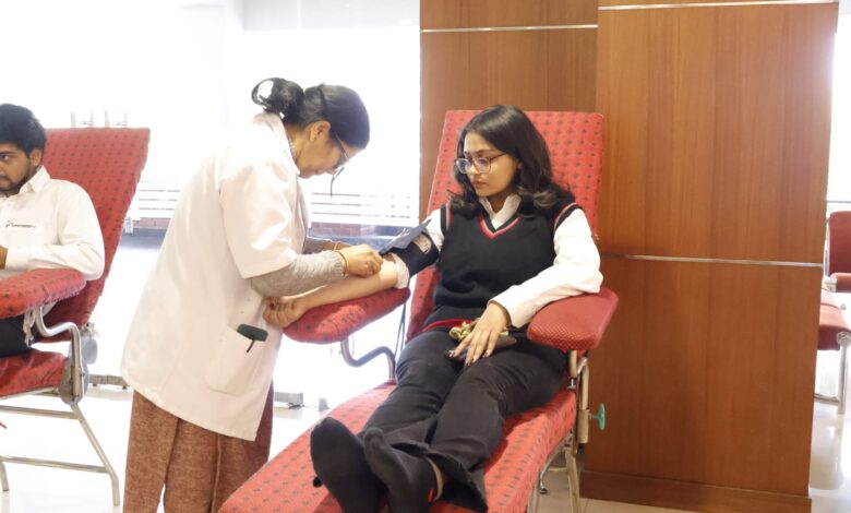 डीआईटी विश्वविद्यालय में राष्ट्रीय युवा दिवस पर रक्तदान शिविर एवं युवा-केंद्रित गतिविधियों का आयोजन