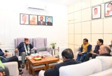 कृषि मंत्री गणेश जोशी ने बारिश न होने से फसलों को हो रहे नुकसान की समीक्षा, सर्वे कर शीघ्र रिपोर्ट देने के निर्देश कृषि मंत्री गणेश जोशी ने बारिश न होने से फसलों को हो रहे नुकसान की समीक्षा, सर्वे कर शीघ्र रिपोर्ट देने के निर्देश