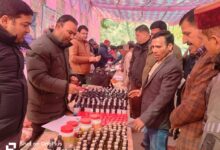 राजकीय इंटर कालेज त्यूनी में आयोजित शिविर में भारी उत्साह के साथ उमड़े लोग