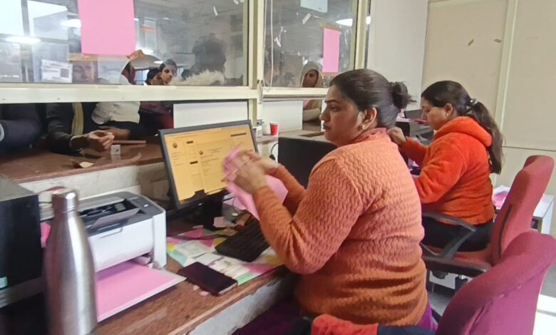 आभा आईडी से दून अस्पताल की ओपीडी में भीड़ नियंत्रण, रजिस्ट्रेशन हुआ आसान आभा आईडी से दून अस्पताल की ओपीडी में भीड़ नियंत्रण, रजिस्ट्रेशन हुआ आसान