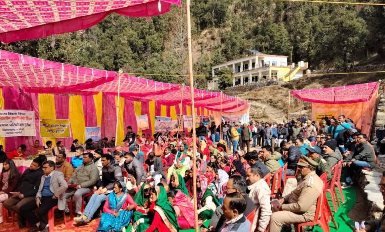 जन-जन की सरकार के अंतर्गत विकासखंड पोखरी की न्याय पंचायत थालाबैंड पोखरी में बहुउद्देश्यीय शिविर का आयोजन